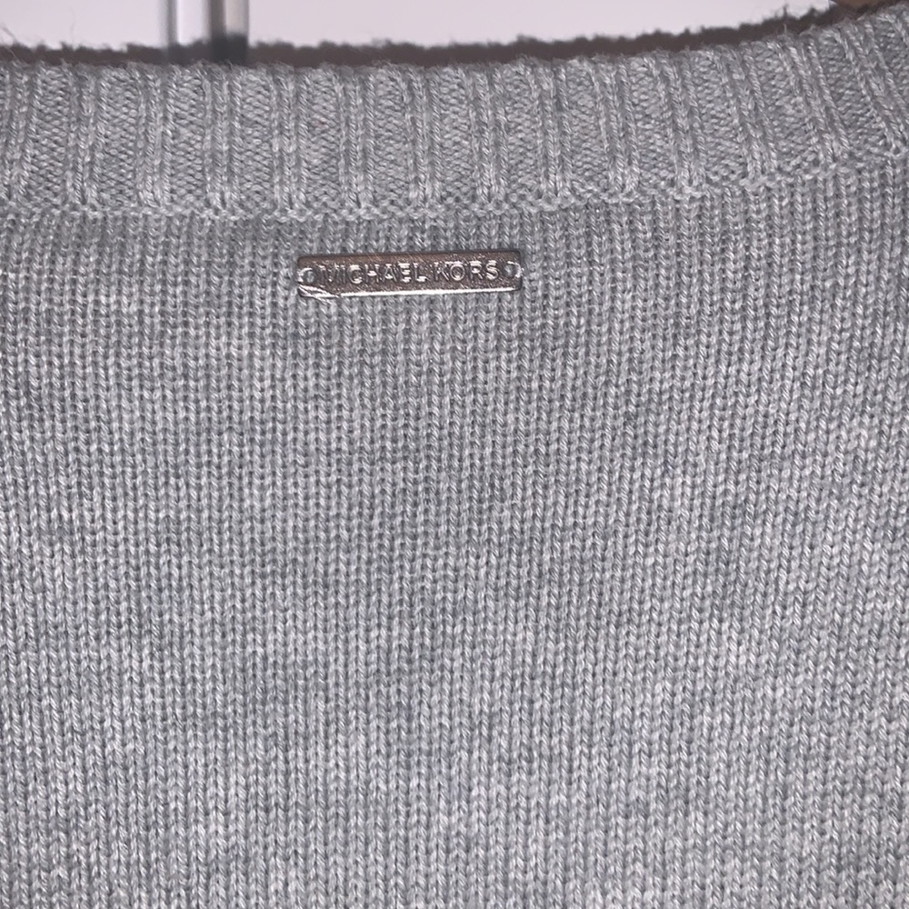 Sweater - Picture 4 of 4